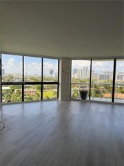 3640 Yacht Club Dr 805, Aventura, FL 33180