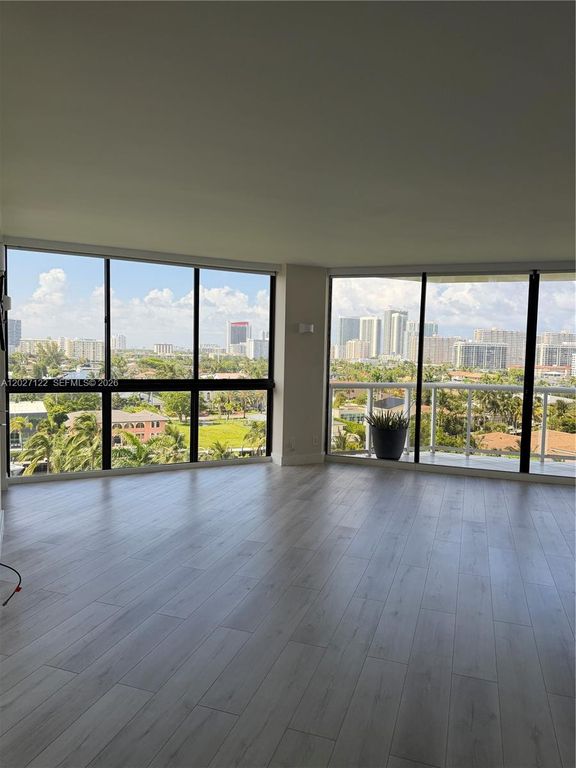 3640 Yacht Club Dr 805, Aventura, FL 33180