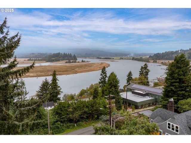 Rowe St 1900, Wheeler, OR 97147