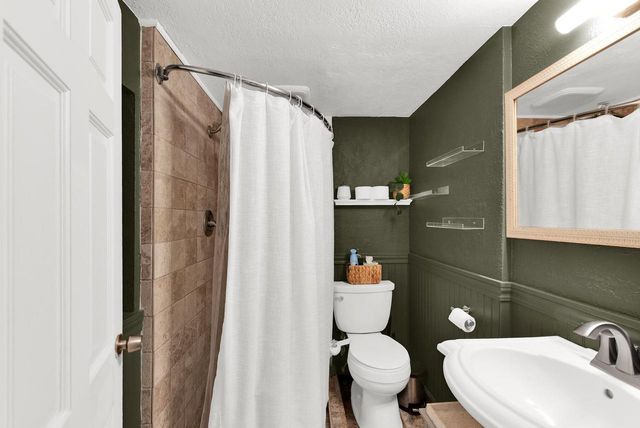 12525 James STREET, Brookfield, WI 53005