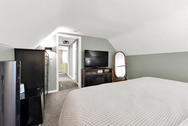 12525 James STREET, Brookfield, WI 53005