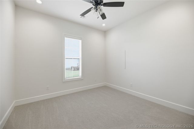 16011 E 106th Place N, Owasso, OK 74055