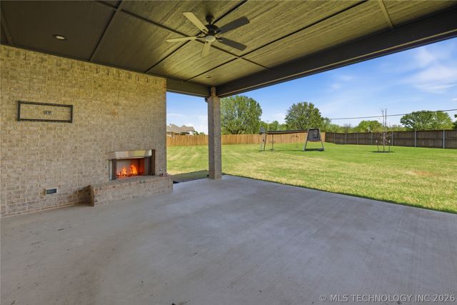 16011 E 106th Place N, Owasso, OK 74055