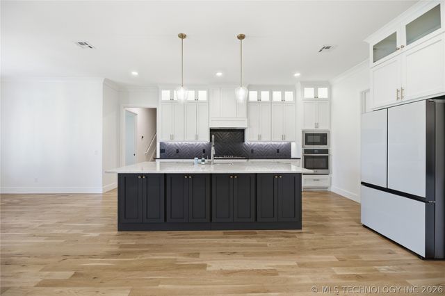 16011 E 106th Place N, Owasso, OK 74055