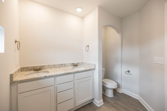 162 Oasis Dr, La Vergne, TN 37086