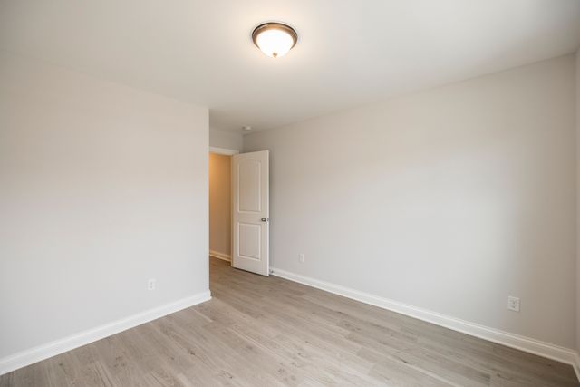 162 Oasis Dr, La Vergne, TN 37086