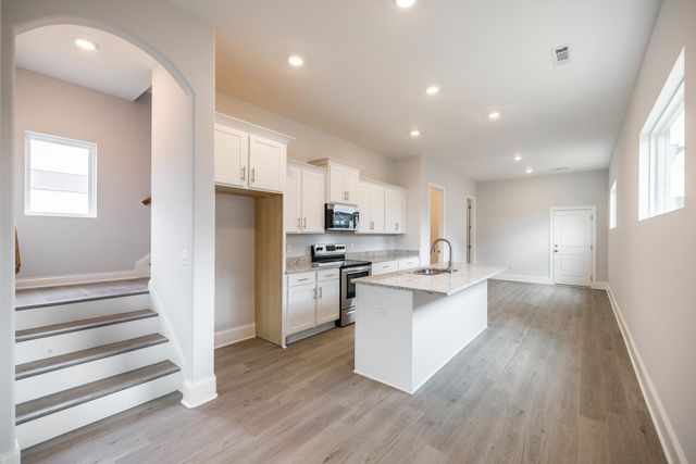 162 Oasis Dr, La Vergne, TN 37086