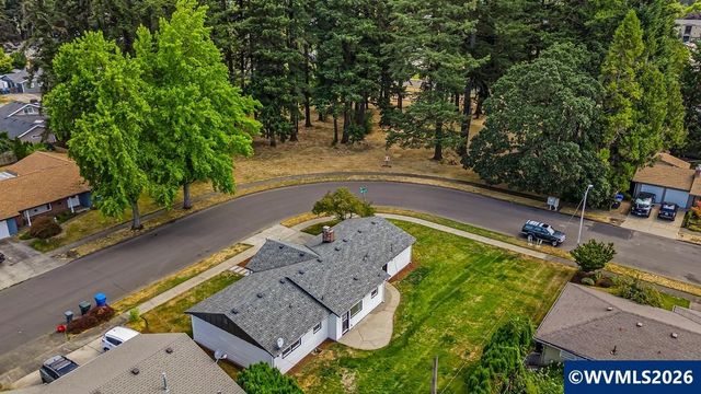 3764 Ivy St NE, Salem, OR 97305