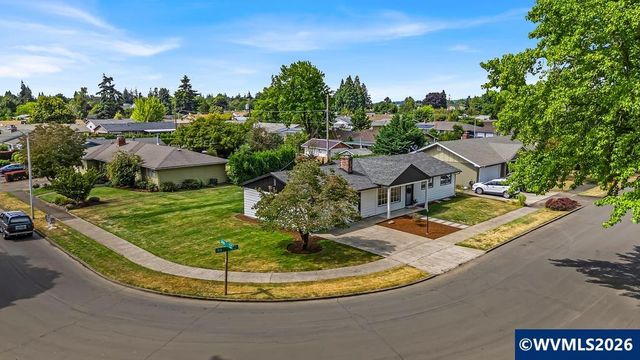 3764 Ivy St NE, Salem, OR 97305