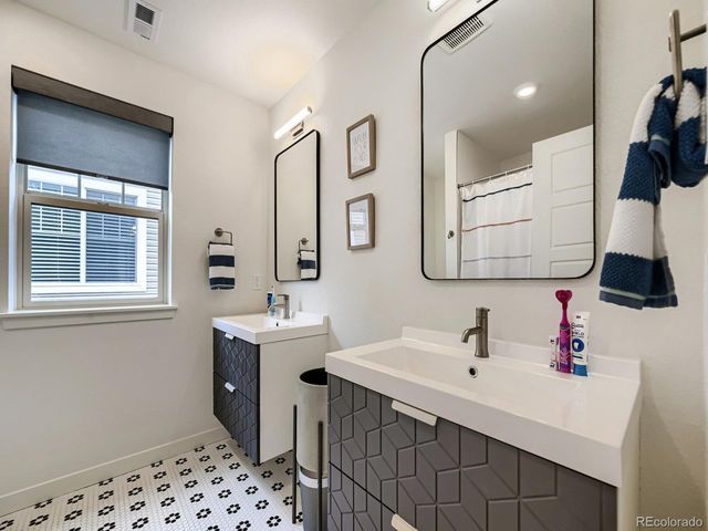 20558 E 49th Dr, Denver, CO 80249