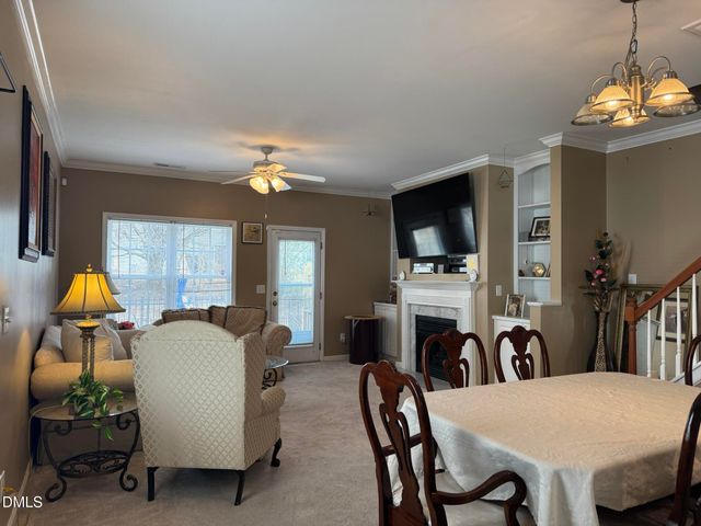 2044 Metacomet Way, Raleigh, NC 27604