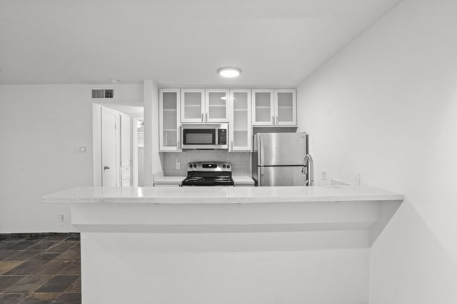 3602 Garrott Street Street 10, Houston, TX 77006