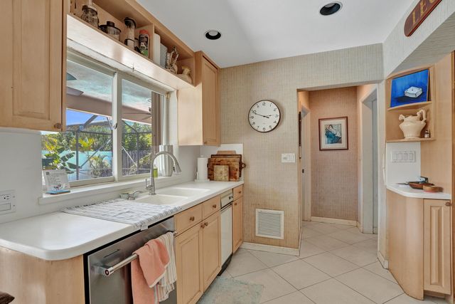 2756 NE 35th Street, Fort Lauderdale, FL 33306