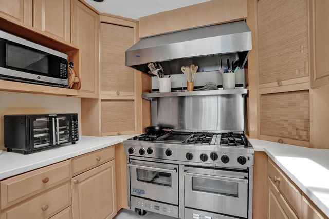 2756 NE 35th Street, Fort Lauderdale, FL 33306