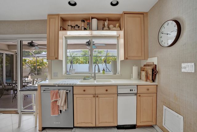 2756 NE 35th Street, Fort Lauderdale, FL 33306