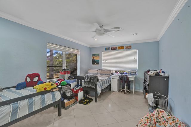 2756 NE 35th Street, Fort Lauderdale, FL 33306