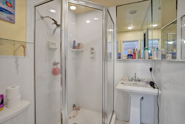 2756 NE 35th Street, Fort Lauderdale, FL 33306