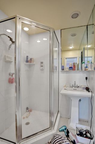 2756 NE 35th Street, Fort Lauderdale, FL 33306