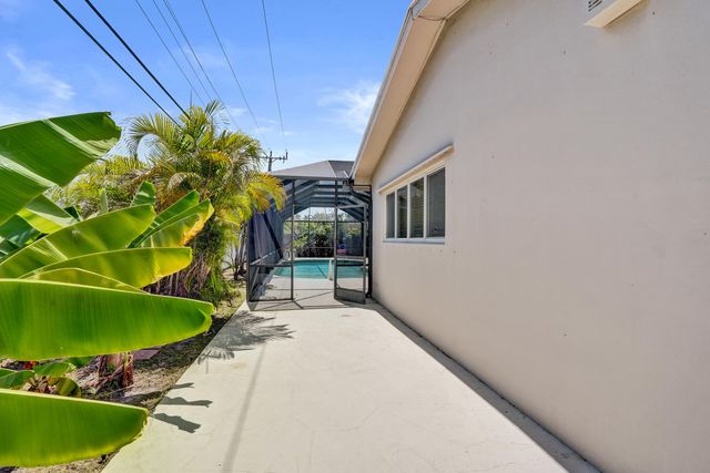 2756 NE 35th Street, Fort Lauderdale, FL 33306