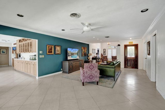 2756 NE 35th Street, Fort Lauderdale, FL 33306