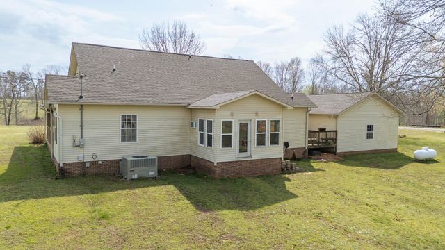 1896 PURDY BEAUTY HILL RD, Bethel Springs, TN 38315