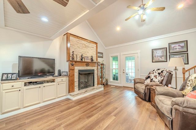 1896 PURDY BEAUTY HILL RD, Bethel Springs, TN 38315