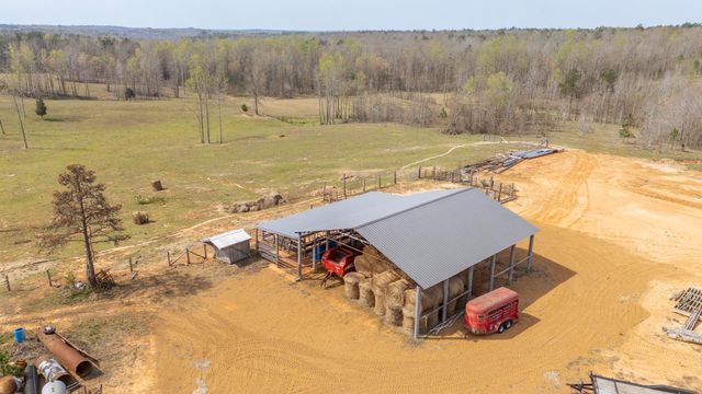 1896 PURDY BEAUTY HILL RD, Bethel Springs, TN 38315