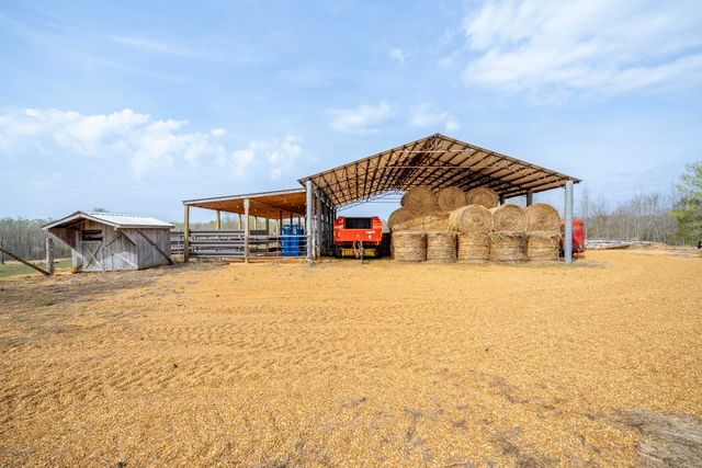 1896 PURDY BEAUTY HILL RD, Bethel Springs, TN 38315