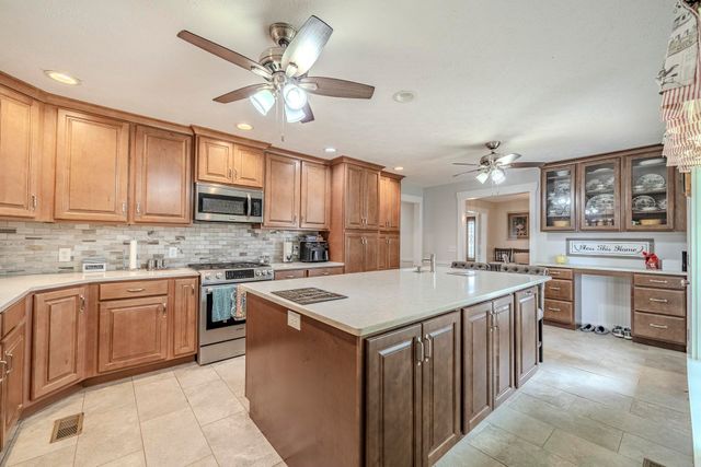 1896 PURDY BEAUTY HILL RD, Bethel Springs, TN 38315