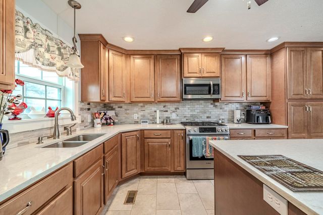 1896 PURDY BEAUTY HILL RD, Bethel Springs, TN 38315