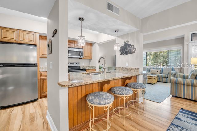 59 Carnoustie Rd Apt 273, Hilton Head Island, SC 29928