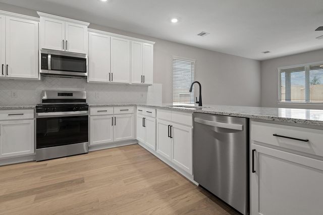 21510 Bluebonnet Bay Drive, Magnolia, TX 77354