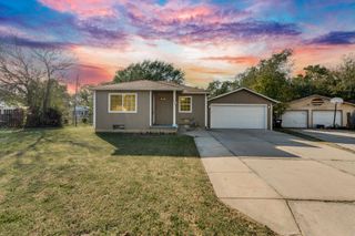 1727 S Edwards Ct, Wichita, KS 67213