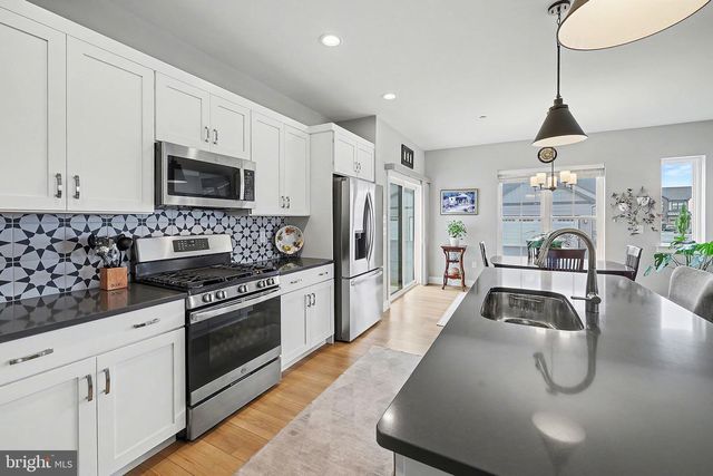 133 LARKIN DR, Mechanicsburg, PA 17055