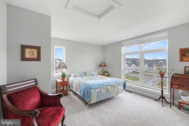 133 LARKIN DR, Mechanicsburg, PA 17055