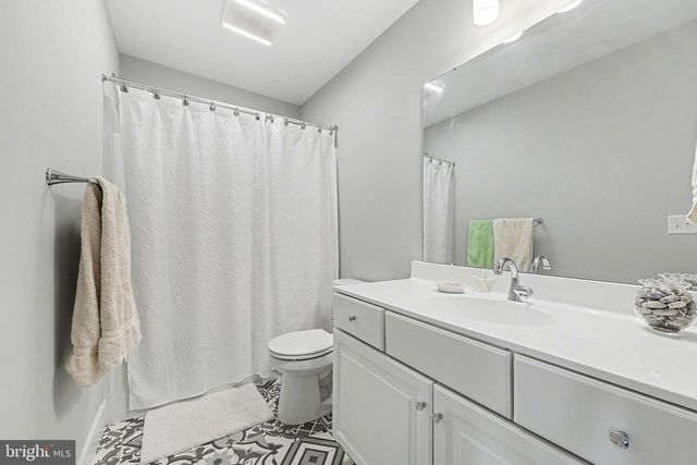 133 LARKIN DR, Mechanicsburg, PA 17055
