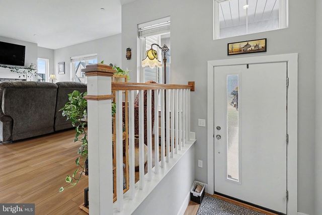 133 LARKIN DR, Mechanicsburg, PA 17055