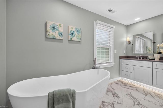 761 Largo DR, Virginia Beach, VA 23464