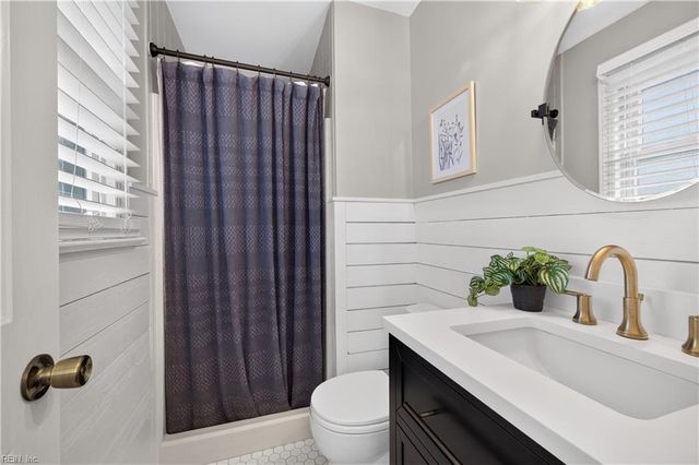 761 Largo DR, Virginia Beach, VA 23464