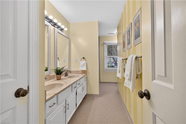 761 Largo DR, Virginia Beach, VA 23464