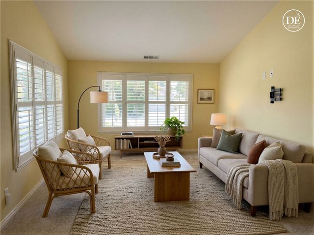 21081 White Horse Ln, Huntington Beach, CA 92646