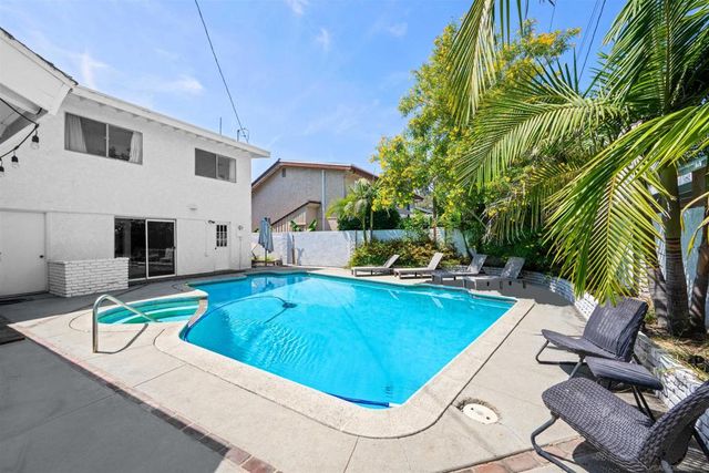 5736 Coke Ave, Lakewood, CA 90712