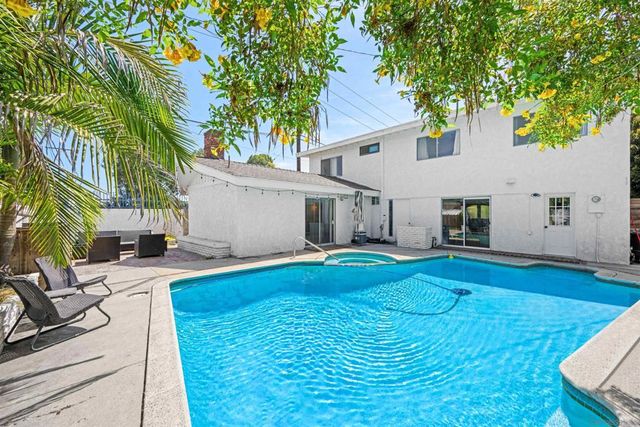 5736 Coke Ave, Lakewood, CA 90712