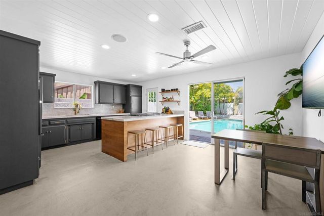 5736 Coke Ave, Lakewood, CA 90712