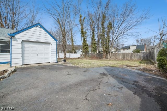 230 Sandford Ave, North Plainfield Boro, NJ 07060