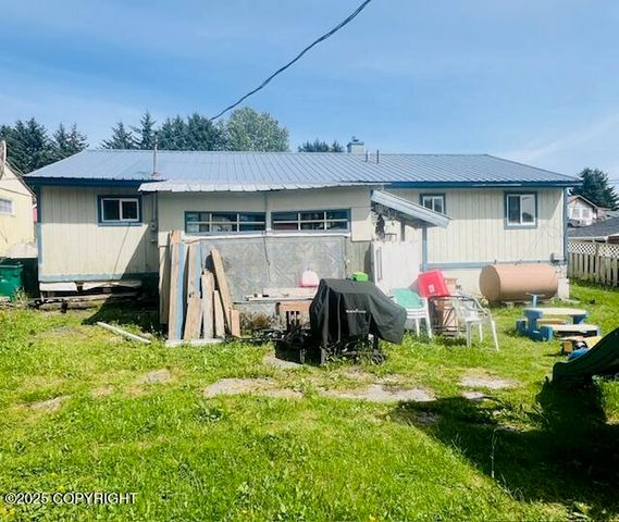 515 Maple Avenue, Kodiak, AK 99615