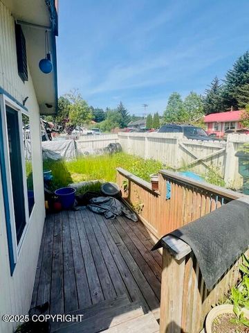 515 Maple Avenue, Kodiak, AK 99615