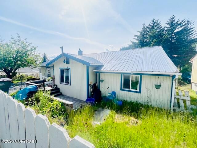 515 Maple Avenue, Kodiak, AK 99615