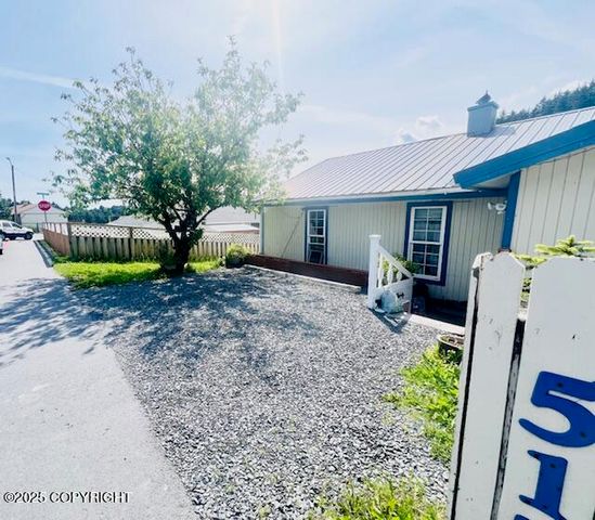 515 Maple Avenue, Kodiak, AK 99615