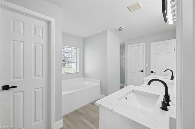 930 NW Juanita PL, Cape Coral, FL 33993